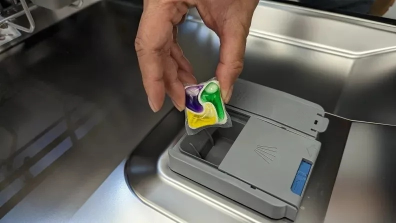 Bolehkah Anda Menggunakan Pod Pencuci Pinggan dalam Dobi?