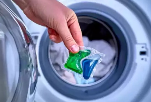 Metti le capsule per il bucato nel dispenser del detersivo?