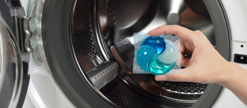 Hvordan bruger man vasket&oslash;jsposer p&aring; Laundromat?