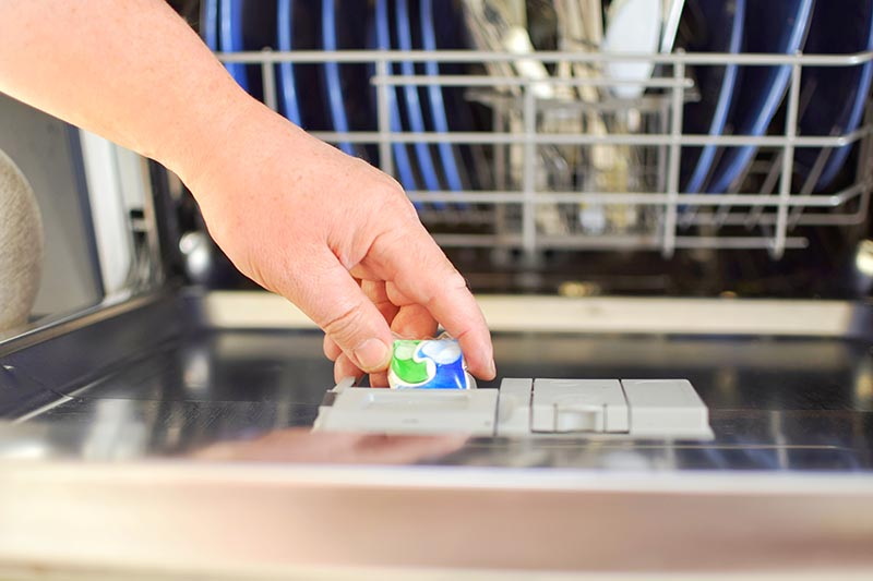 Cosa utilizzare al posto delle cialde per lavastoviglie?